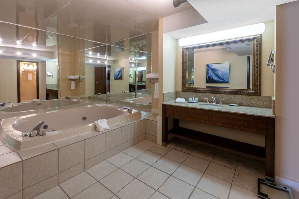 wyndham riverfront little rock