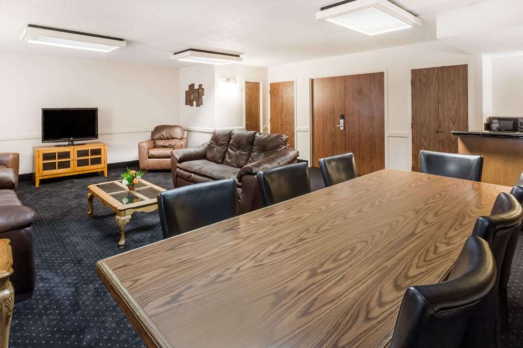 wyndham riverfront little rock