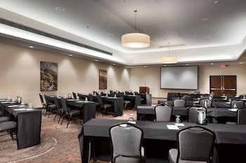 doubletree by hilton hotel lawrence