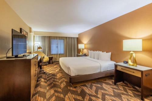 doubletree by hilton hotel lawrence