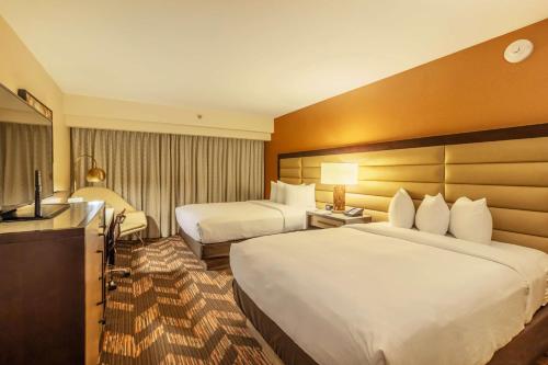 doubletree by hilton hotel lawrence