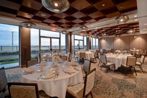 Doubletree By Hilton Virginia Beach Oceanfront South,,4 star