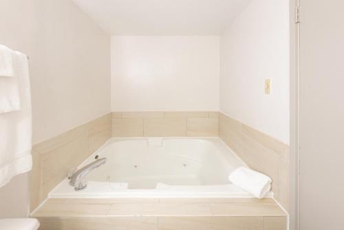 holiday inn express philadelphia ne bensalem by ihg