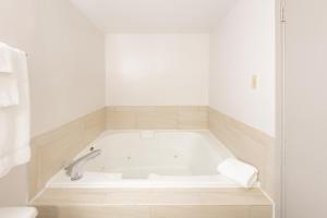 holiday inn express philadelphia ne bensalem by ihg