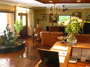 The Woodpecker Inn,Magaliesberg>>Johannesburg,5 star