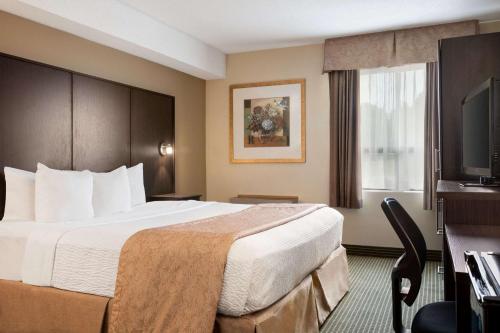 days inn and conference centre by wyndham renfrew