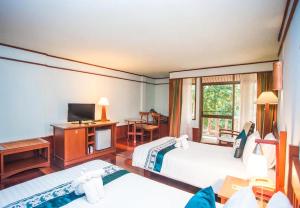 sappraiwan elephant resort and sanctuary