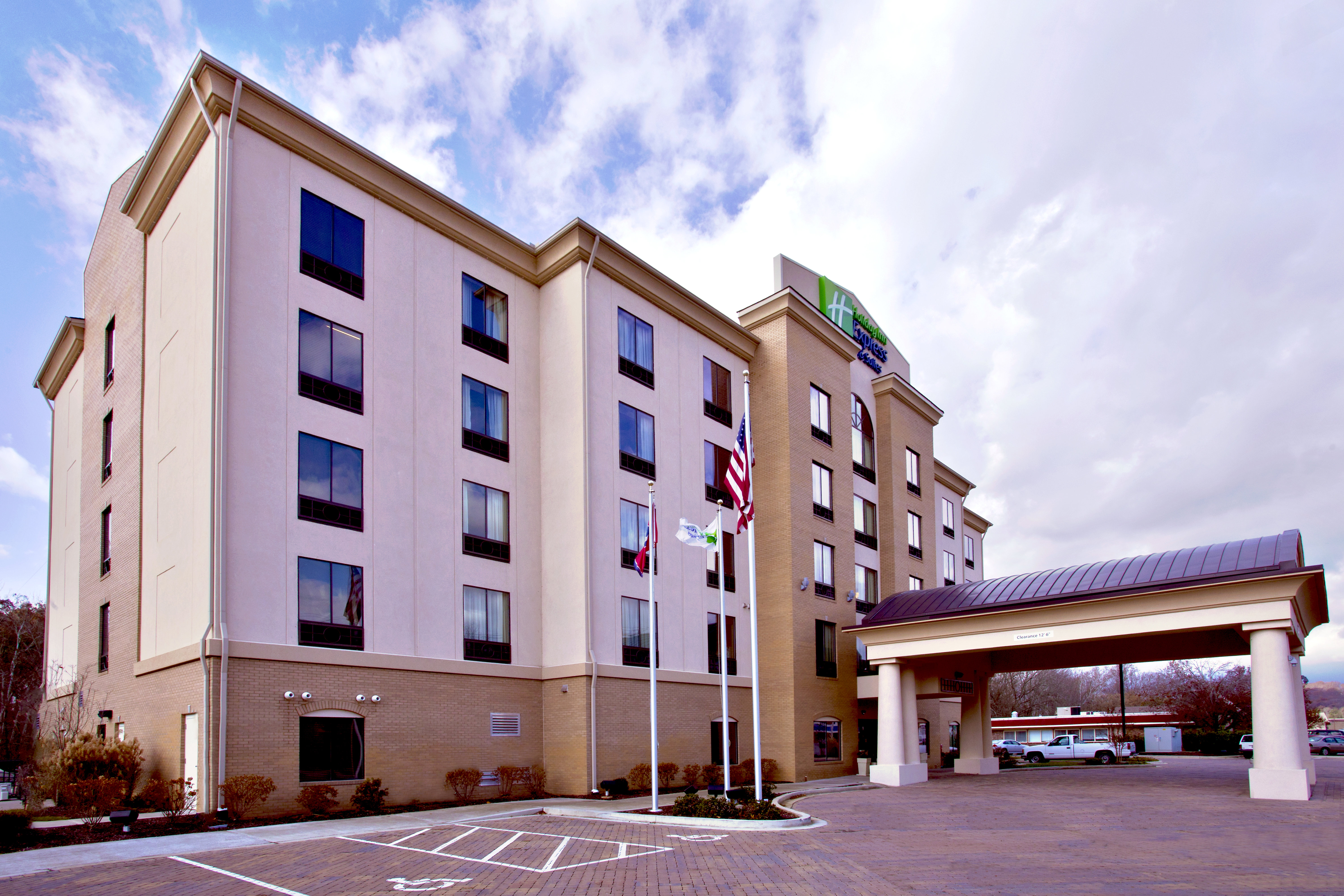 holiday inn express and suites oak ridge by ihg