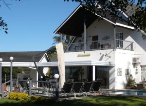 dusk to dawn guesthouse