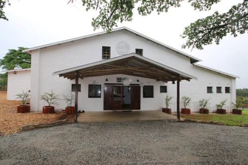 dusk to dawn guesthouse