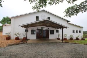 dusk to dawn guesthouse