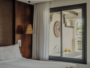 redlevel at gran melia palacio de isora adults only