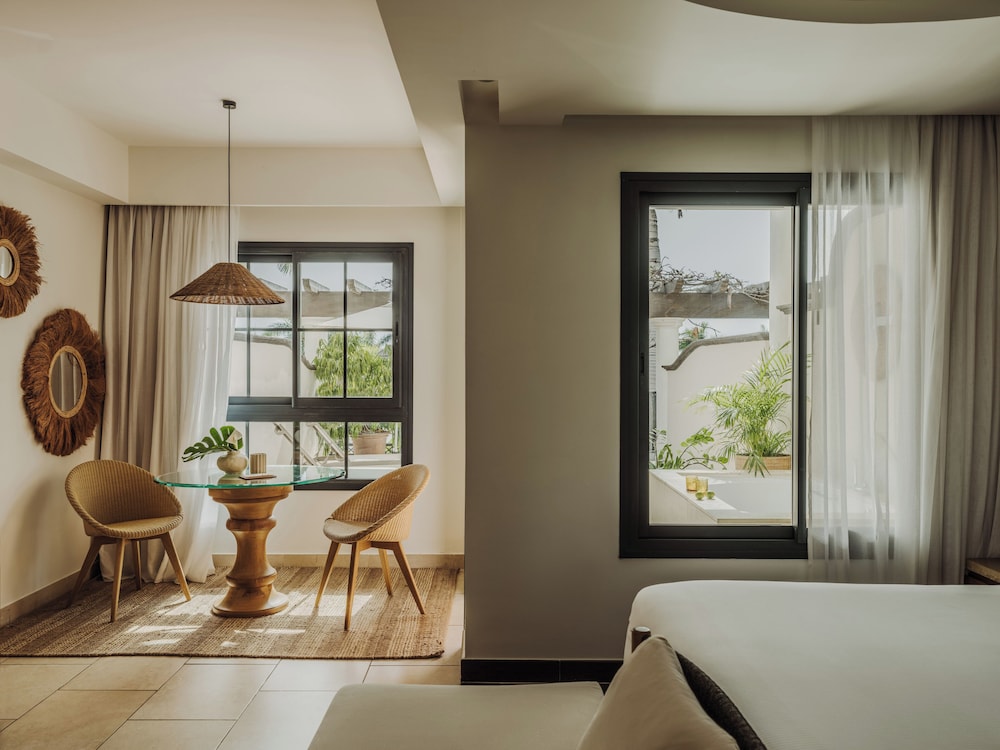 redlevel at gran melia palacio de isora adults only