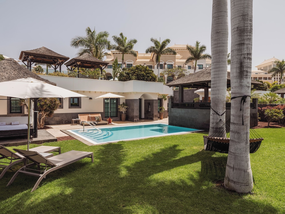 redlevel at gran melia palacio de isora adults only