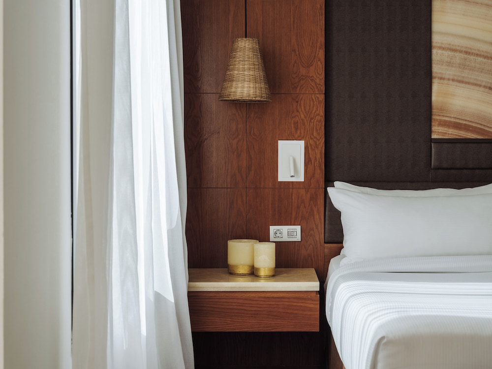 redlevel at gran melia palacio de isora adults only