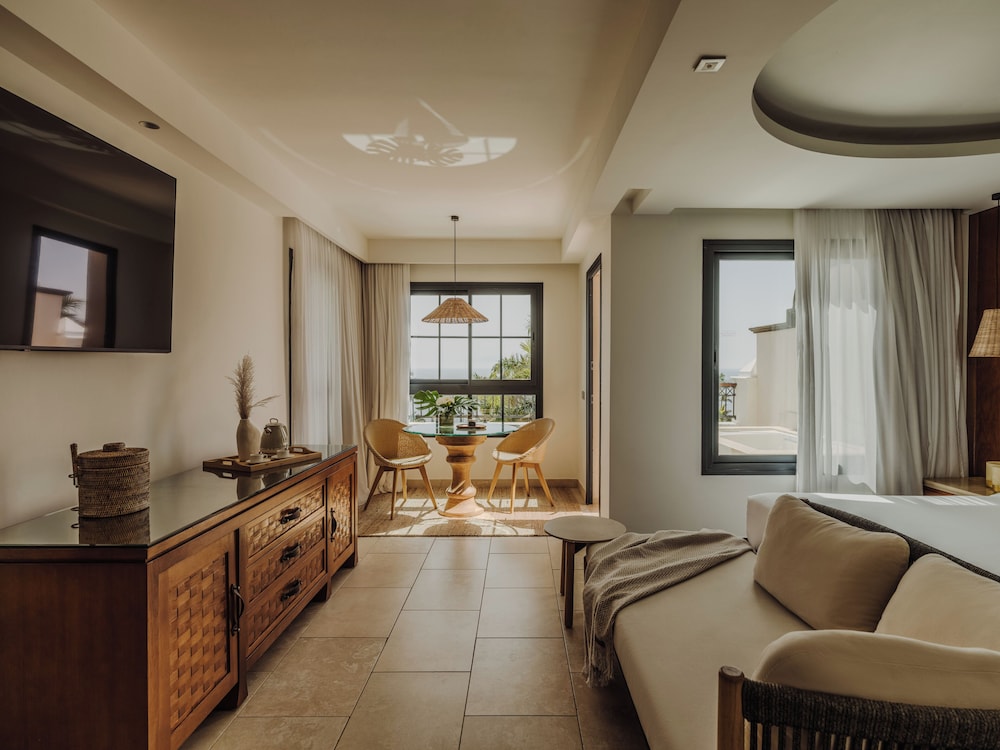 redlevel at gran melia palacio de isora adults only