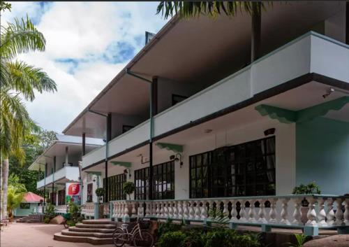 la digue self catering apartments