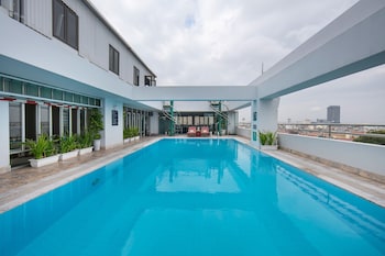 the tray hotel