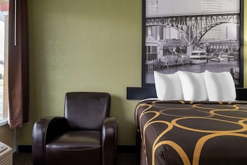 super 8 by wyndham perrysburg toledo