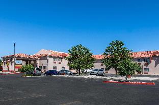 quality inn and suites albuquerque north near balloon fiesta park