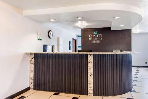quality inn and suites albuquerque north near balloon fiesta park