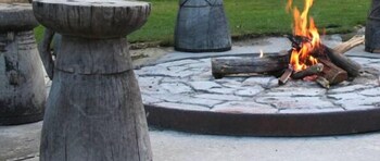 Roy's Rest Camp,In The Suburbs,3 star