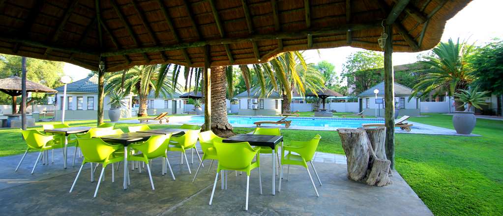 kalahari arms hotel