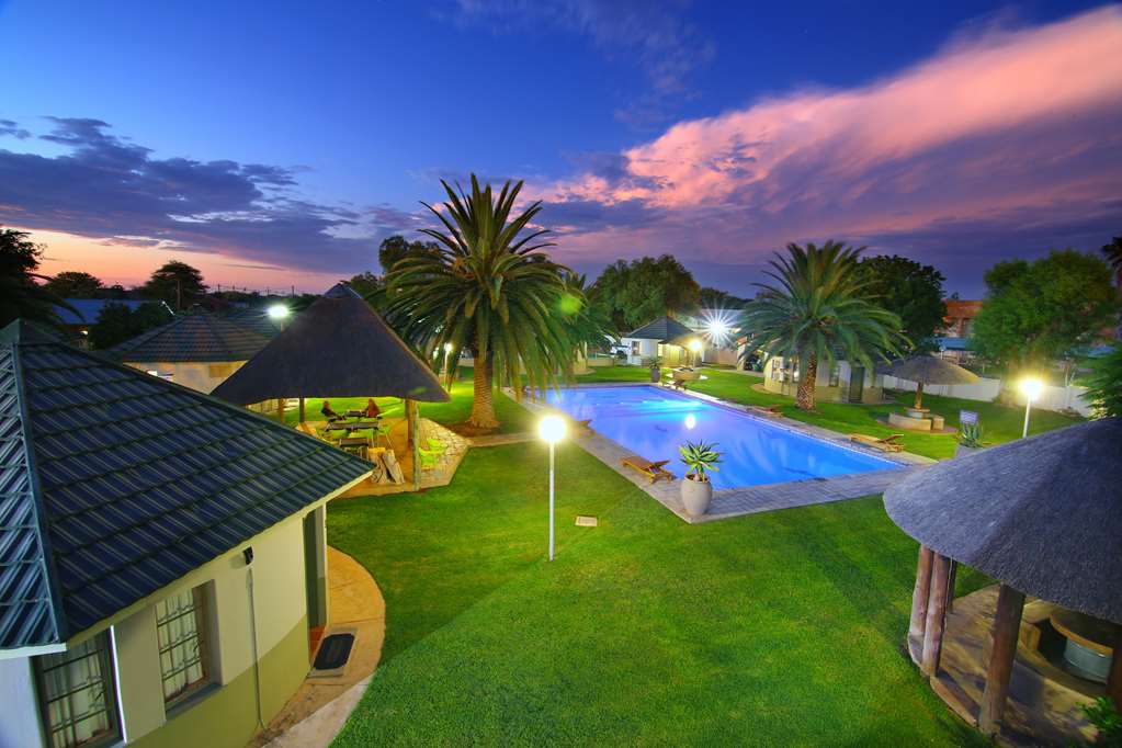 kalahari arms hotel