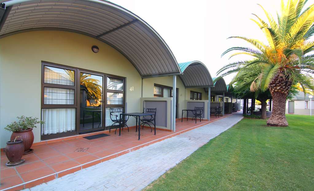 kalahari arms hotel