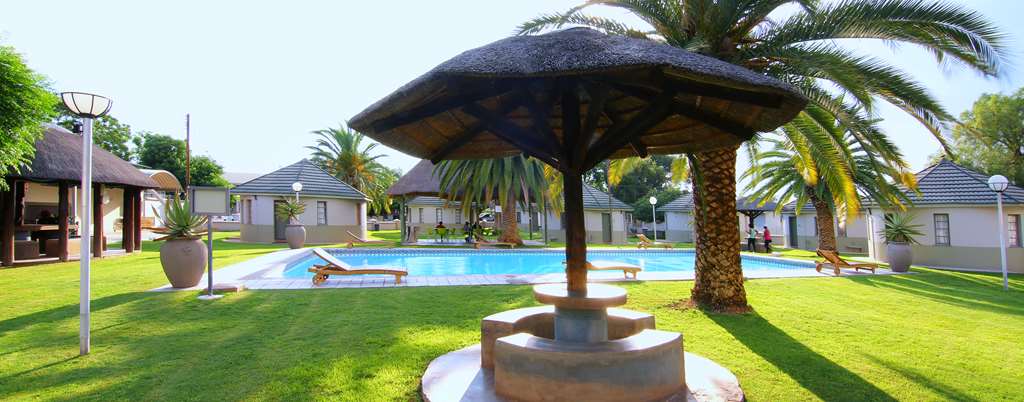 kalahari arms hotel