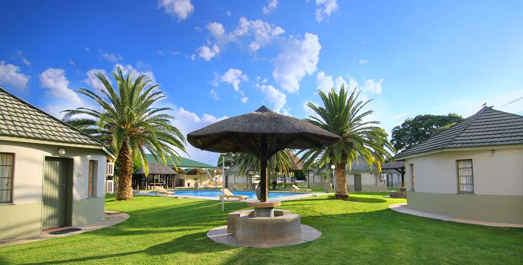 kalahari arms hotel