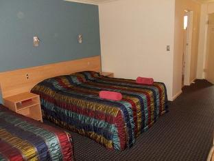 Tandara Hotel Motel,,3 star