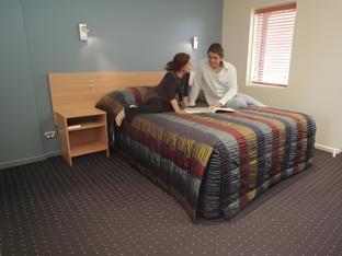 Tandara Hotel Motel,,3 star