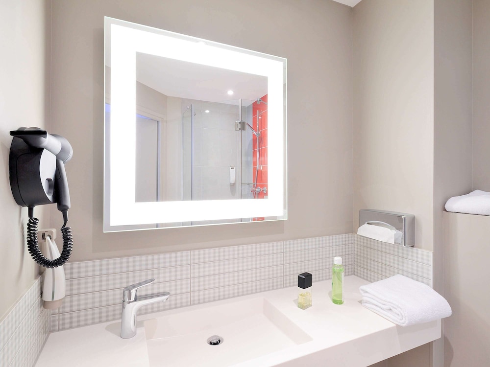 ibis styles lille centre grand place