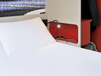 ibis styles lille centre grand place