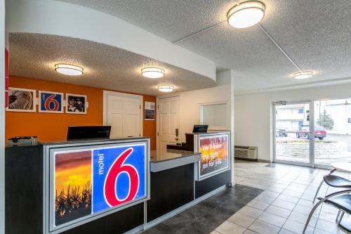 motel 6 butte mt historic city center