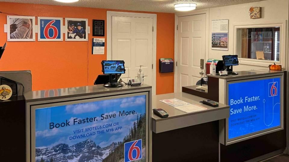 motel 6 butte mt historic city center