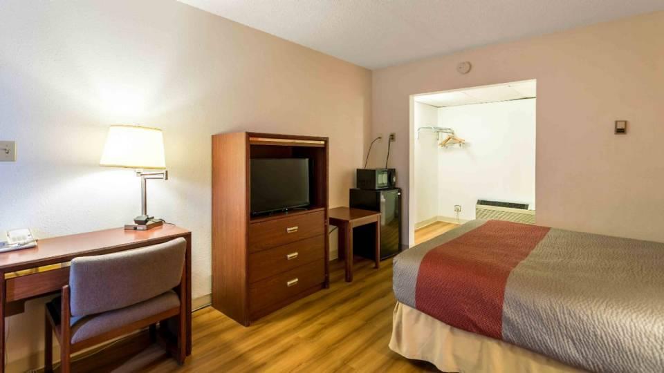 motel 6 butte mt historic city center