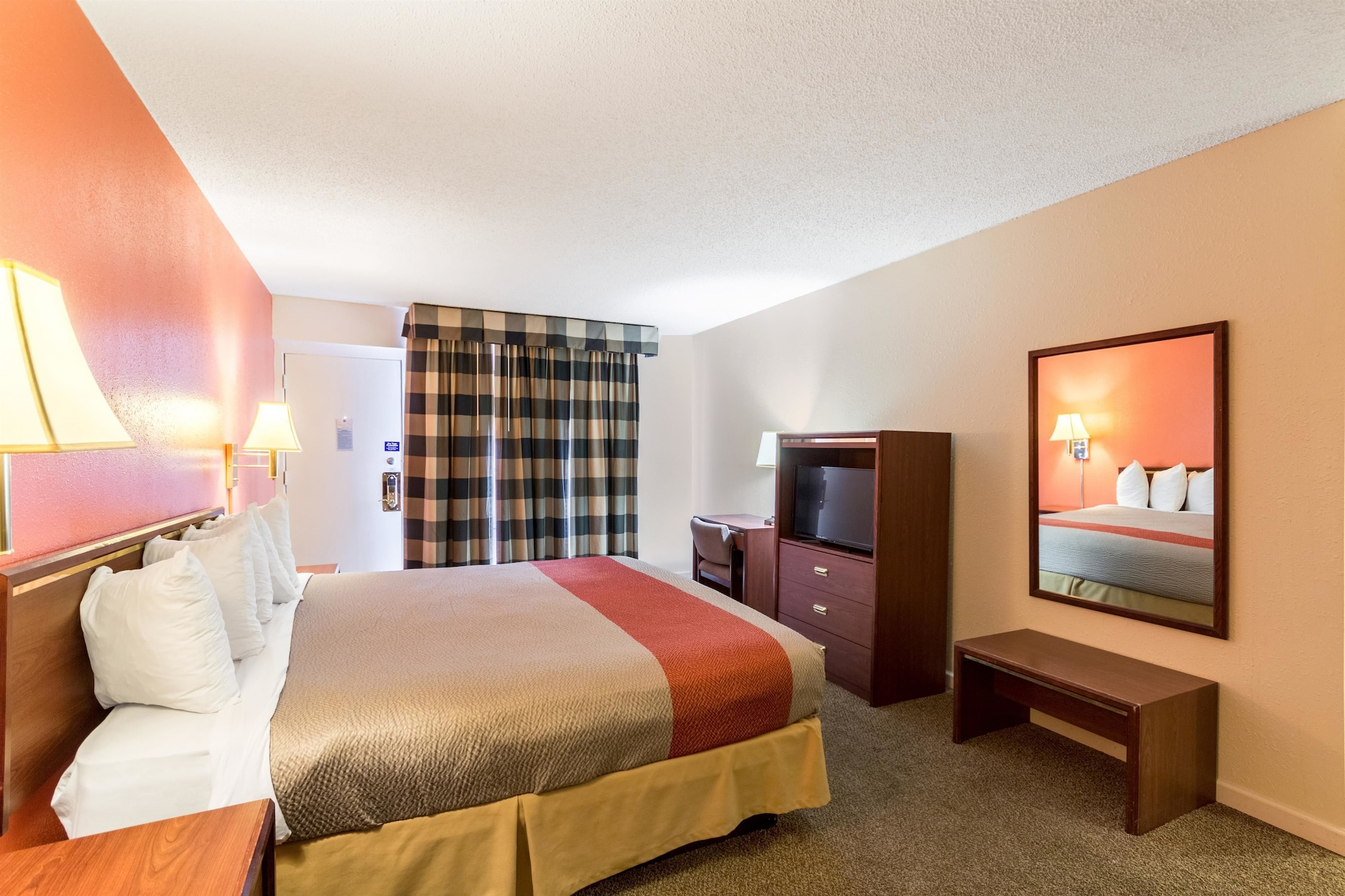 motel 6 butte mt historic city center
