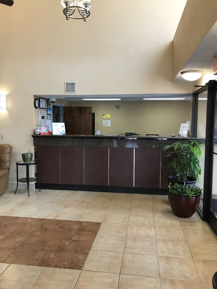 carolina inn and suites of lake norman