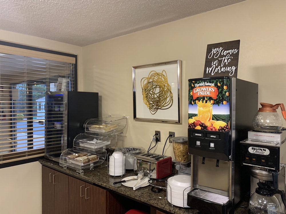 carolina inn and suites of lake norman