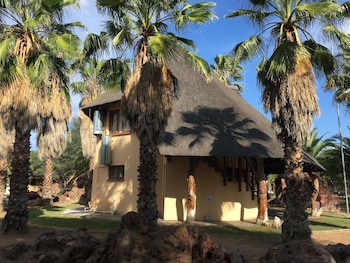 Tautona Lodge,Botswana>>Ghanzi,3 star