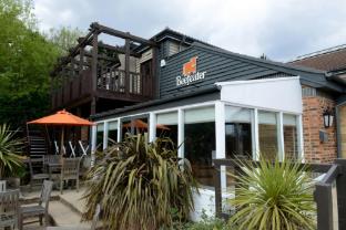 holiday inn london chessington
