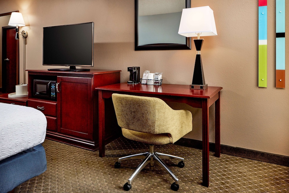 hampton inn longmont