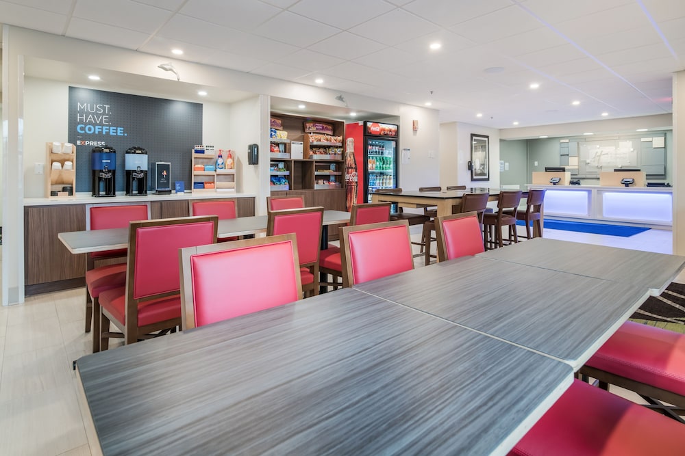 holiday inn express plymouth by ihg