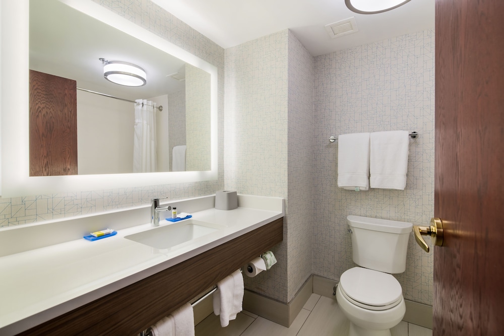 holiday inn express plymouth by ihg