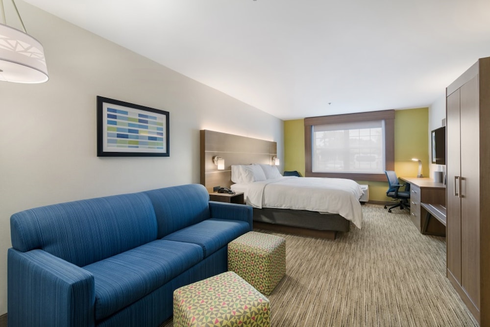 holiday inn express plymouth by ihg
