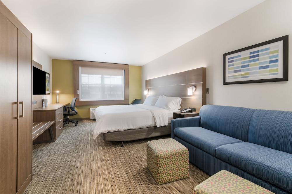 holiday inn express plymouth by ihg