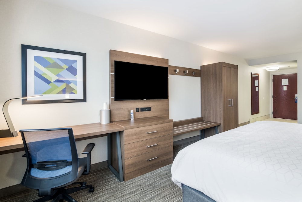 holiday inn express plymouth by ihg