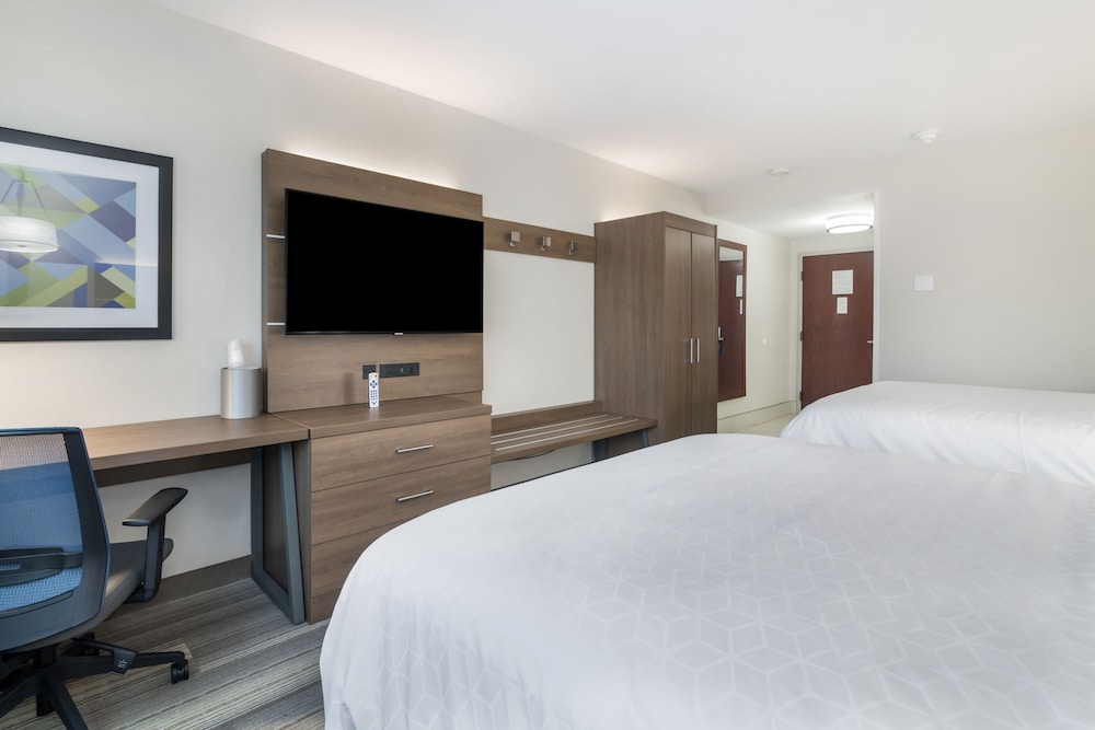holiday inn express plymouth by ihg